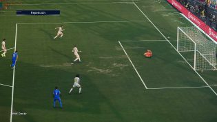 PES 2021 Worn Turf Realistic Mod 4